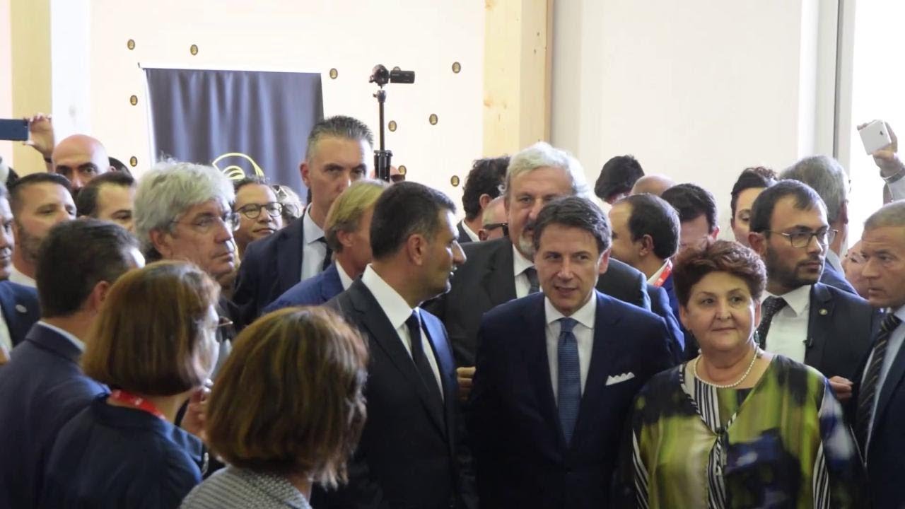 Il premier Conte inaugura la Fiera dei Bari: 