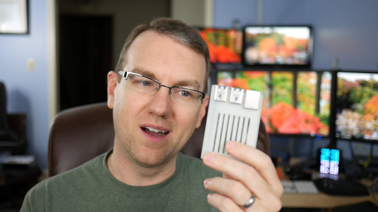 Raspberry Pi 2 RSS Server with 3D Printed Glow-in-the-Dark Case!