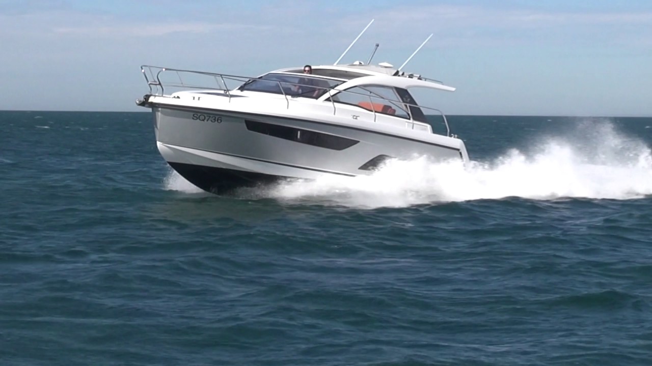2016 Sealine S330