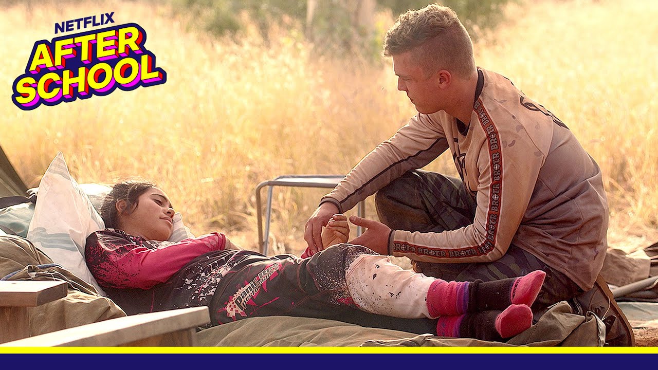 Dangerous Desert Teamwork 🤕 Maverix | Netflix After School