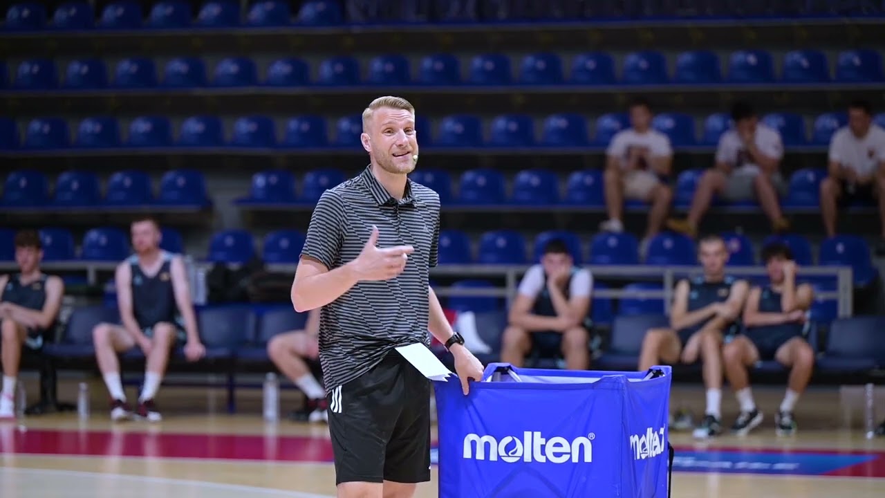 Tuomas Iisalo   Adapting your offense through variable big men