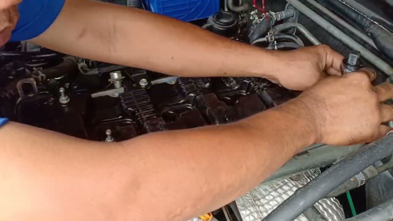 Suzuki Grand Vitara 2.4 Valve cover gasket replacement