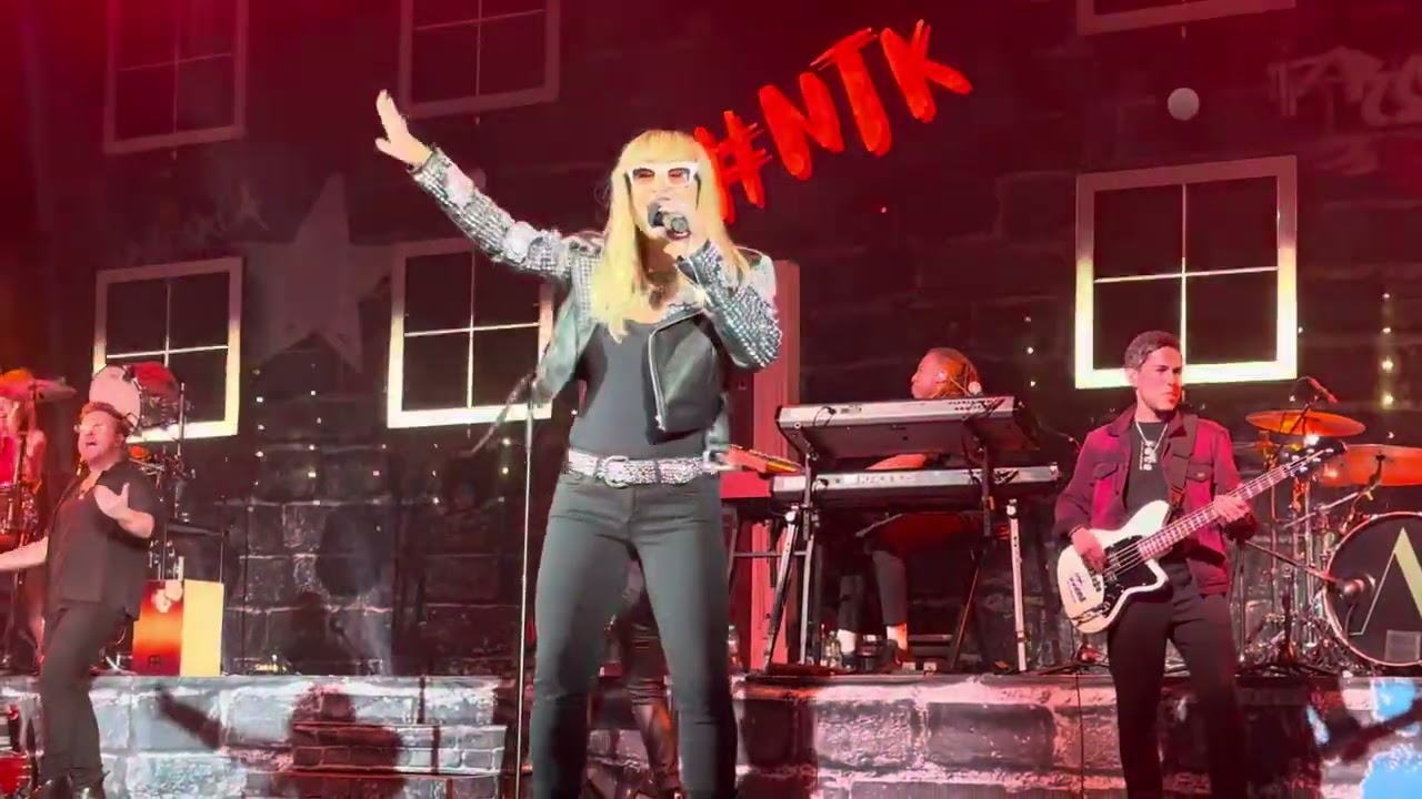 Anastacia - Left Outside Alone live @ Mitsubishi Electric Halle Düsseldorf - 03.04.2025