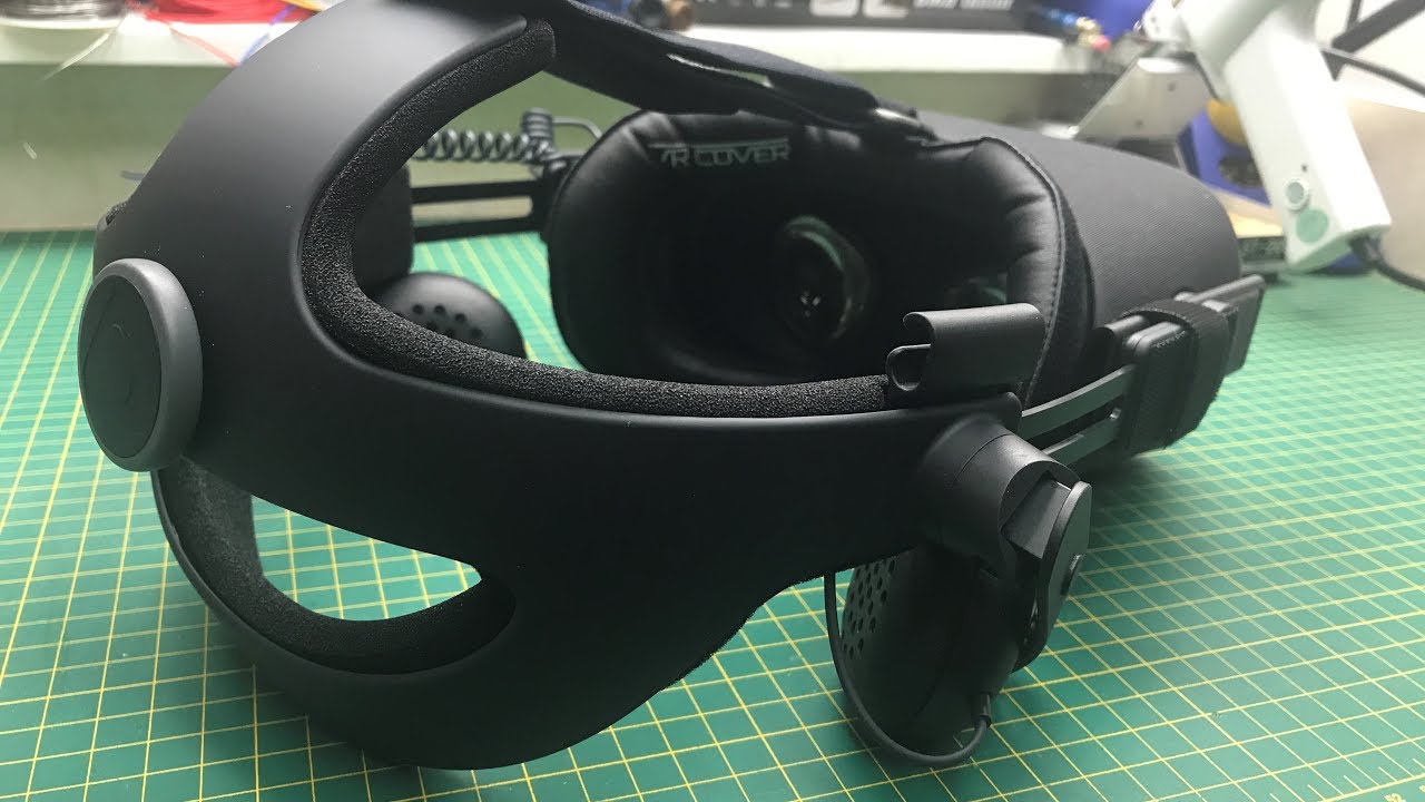Oculus Quest with the HTC Vive Deluxe Audio Strap, watch the install process.
