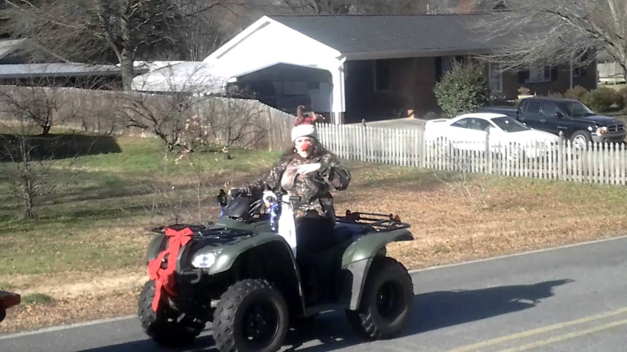 Hopedale Christmas Parade 2013