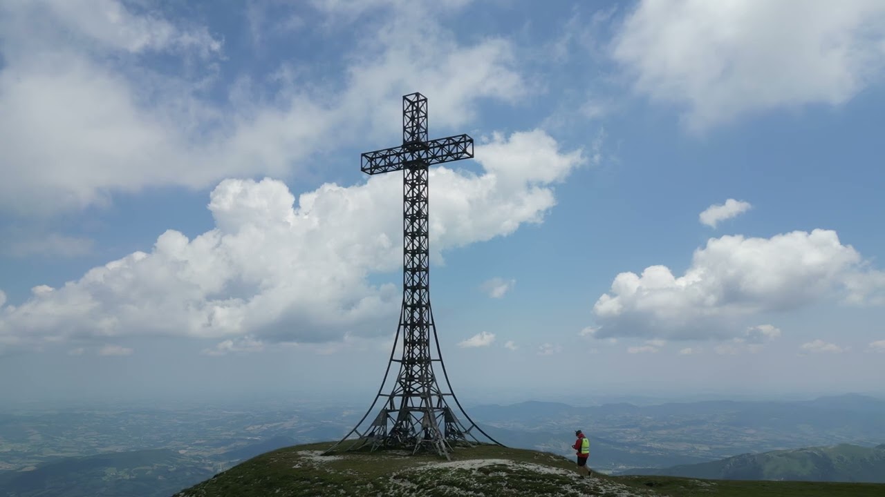 dal monastero di fonte avellana alla croce del monte catria in bici 16 6 23