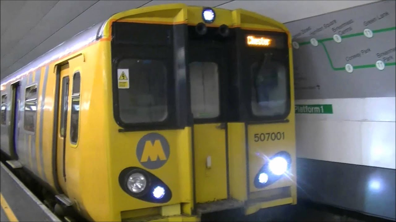 MerseyRail Action at james street and lime street