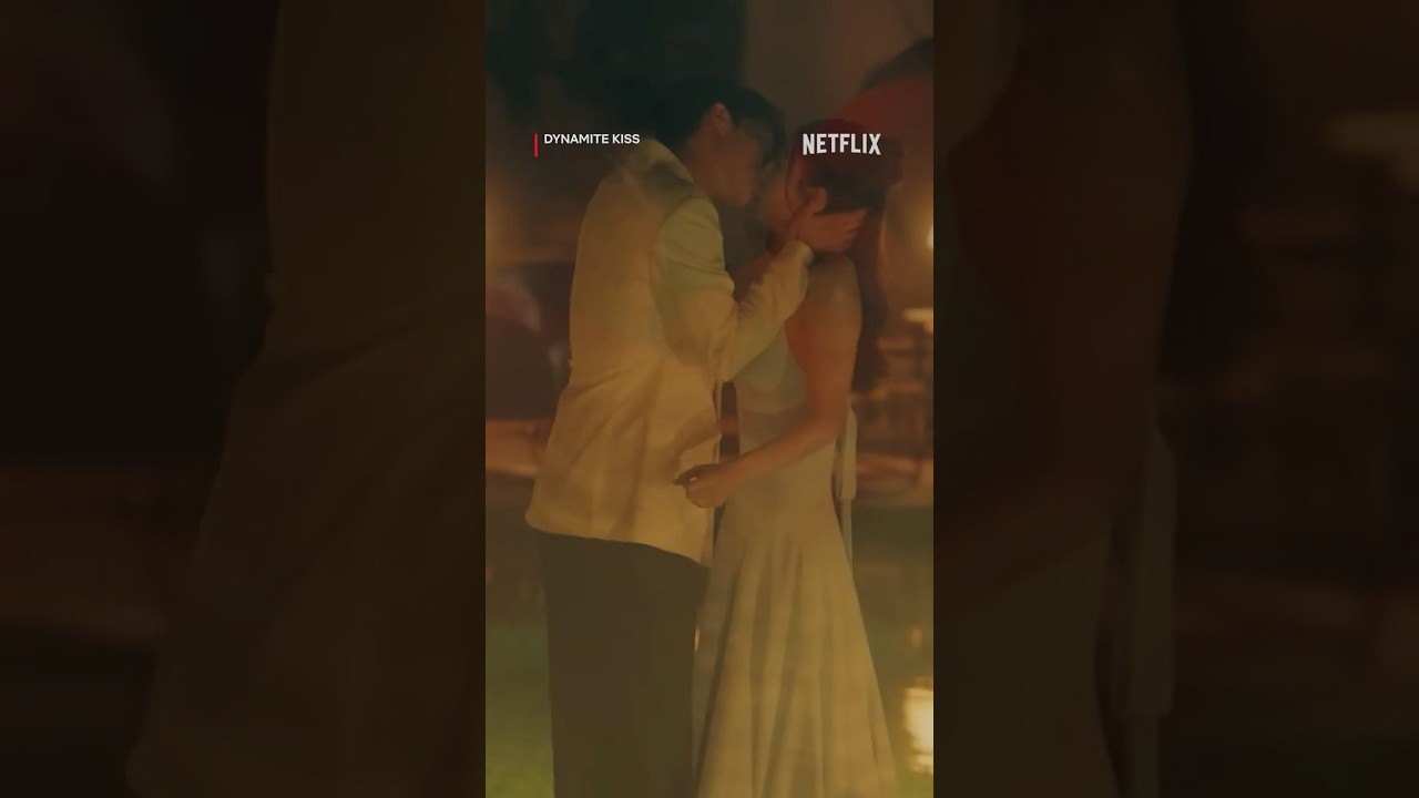 First kiss... and WHAT a kiss! #DynamiteKiss #Netflix