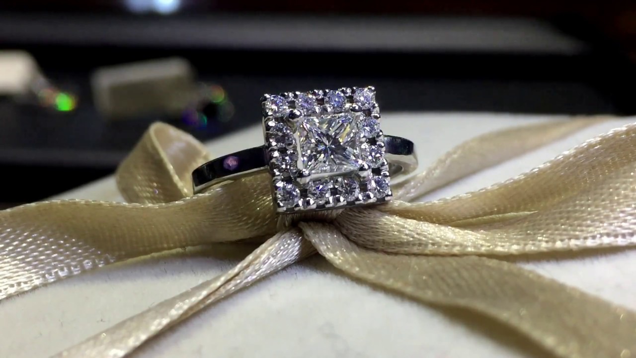 Inel logodna lucrat exclusiv manual cu diamant princess cut