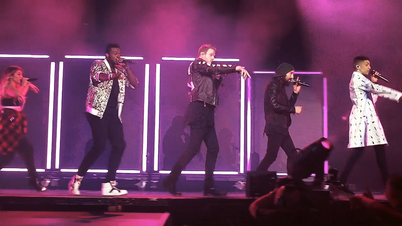 Pentatonix - Cheerleader - Live (11/16/16)