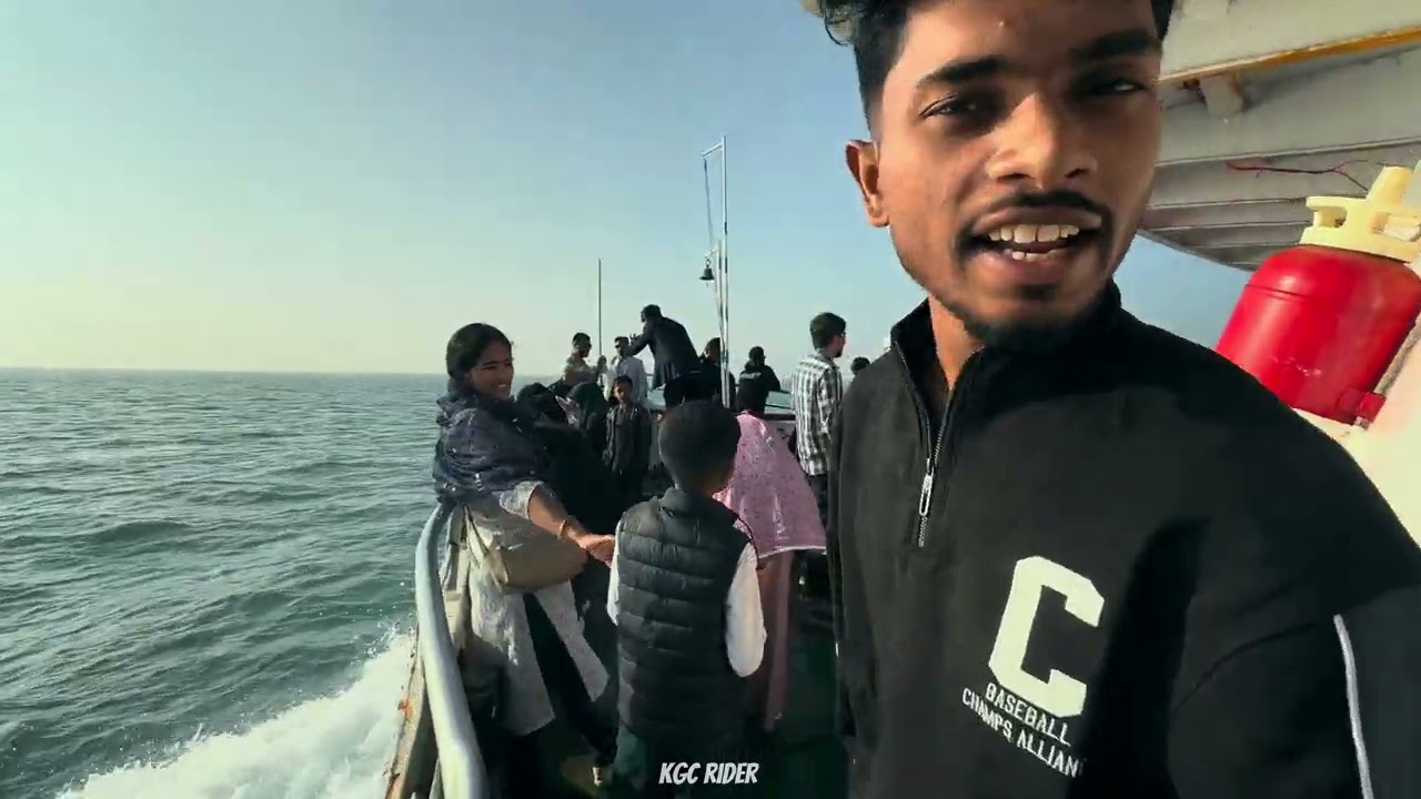 বড় জাহাজে করে চলে গেলাম সেন্টমার্টিন এ। সিজনের শেষের দিকে সেন্টমার্টিন ভ্রমন 🛳️❤️  #foryou #reels 