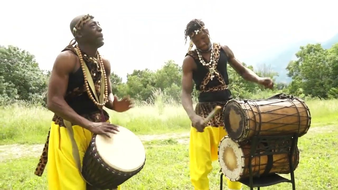 Ayakolo percussions