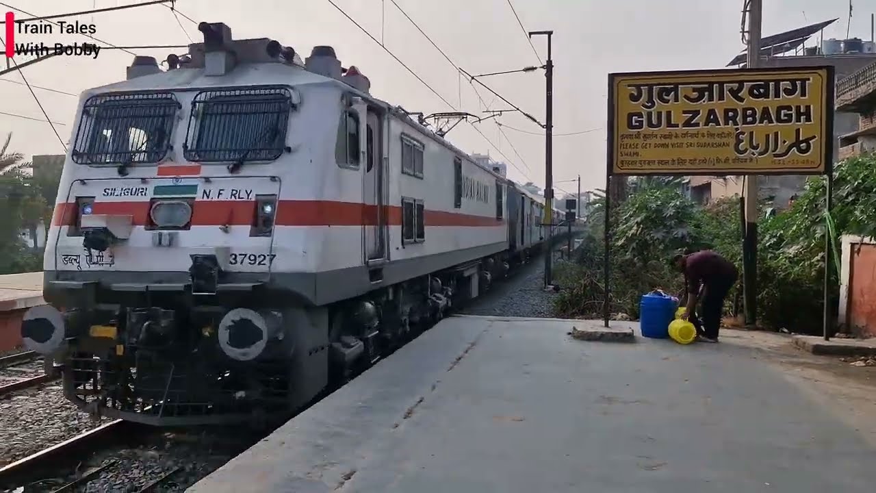 Railfaning At Gulzarbagh Railway Station Barhmputra mail + baba Baidyanathdham humsafar express