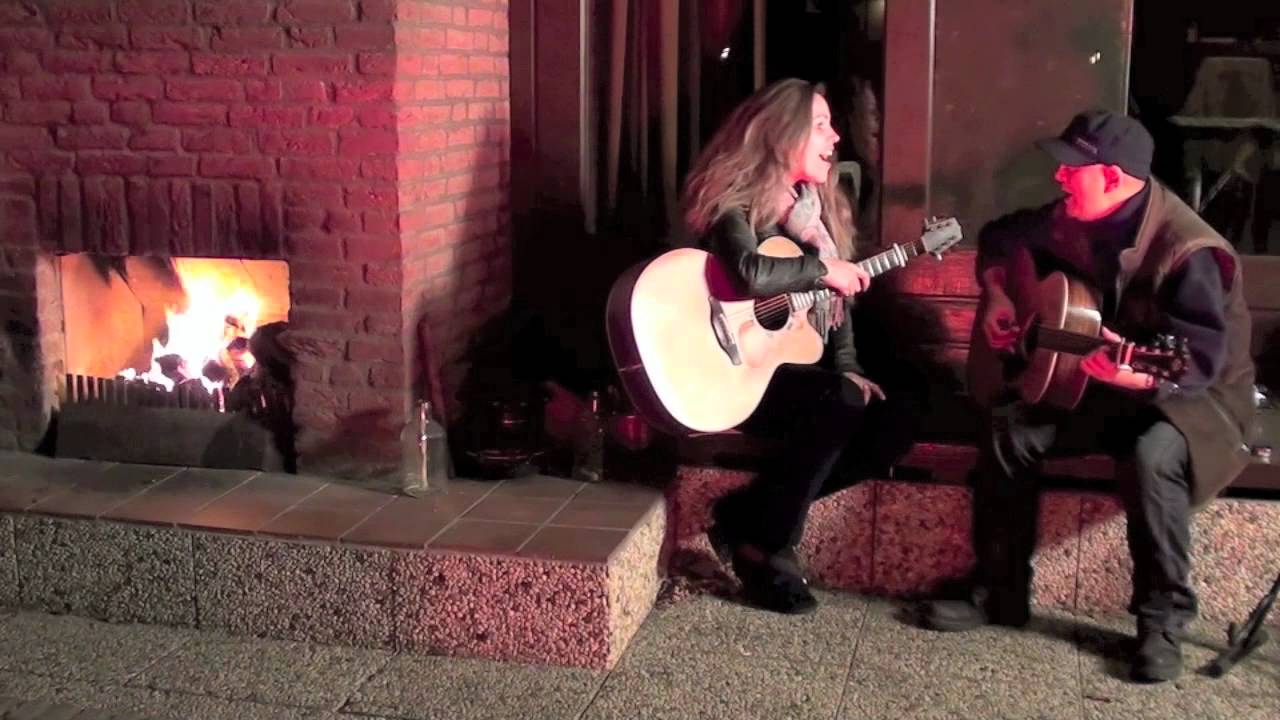 Elrieke unplugged - Dimming of the day