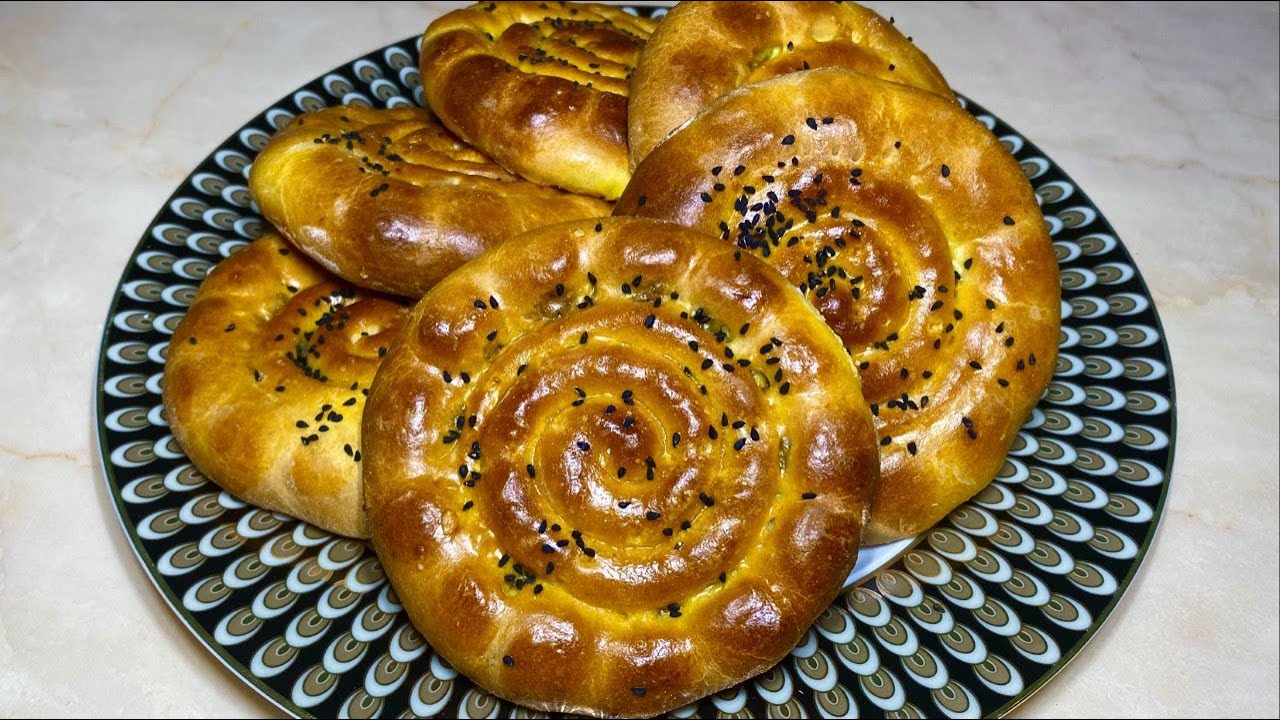 HOW TO MAKE PERSIAN COOKIES (KOLOOCHEH) l Mo and You