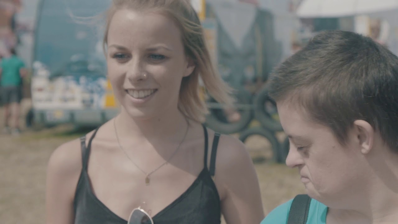 Eva De Roo zag dat het goed was: Louise, onze headliner op de Genereuze Festivals.
