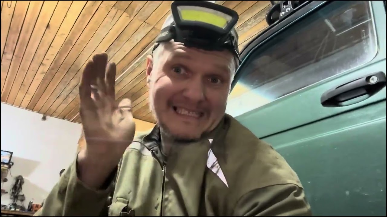 Ремонт НИВА замена КПП, РАЗДЕТКА 1 часть (деаф)
