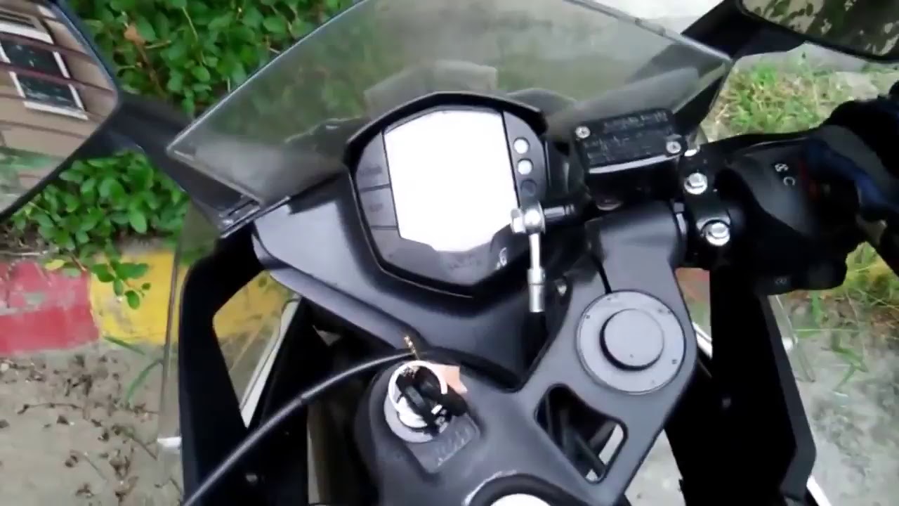 KTM RC390 - Acceleration 0-179km_h & Exhaust Sound & Burnout & Wheelie & Stunt