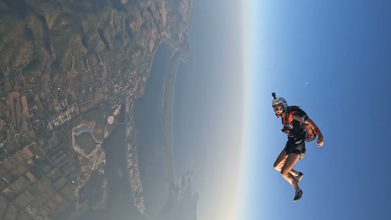 Skydiving Jump - Tracking with Diletta - 390&deg; jump