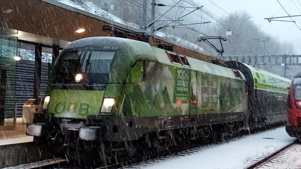 ÖBB Bahnhof Feldkirch - ❄️Betrieb im dichten Schneefall - Railjet's, Rangierfahrten, Werbeloks uvm❄️