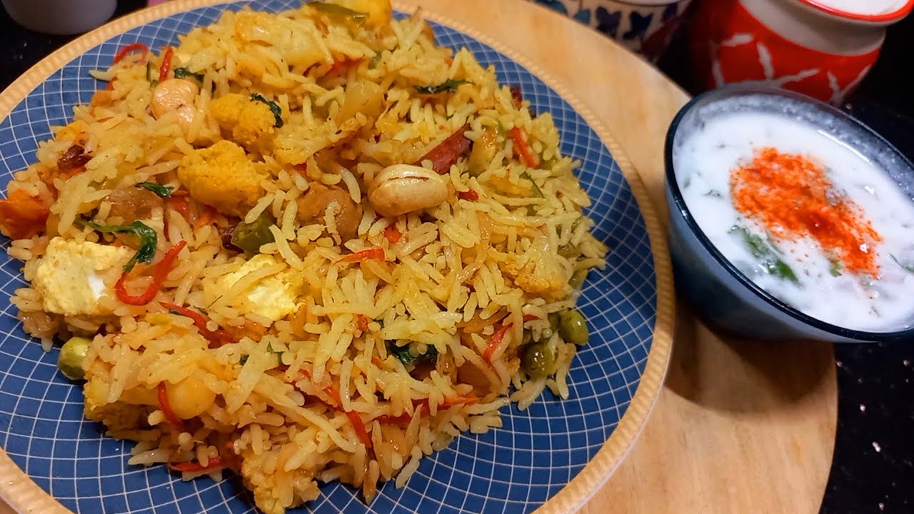 Vegetable Pulao | ভাত ডাল সব্জি খেয়ে একঘেয়ে লাগলে এই মিক্সড ভেজ রাইস সহজেই তৈরী করে নিন | 
