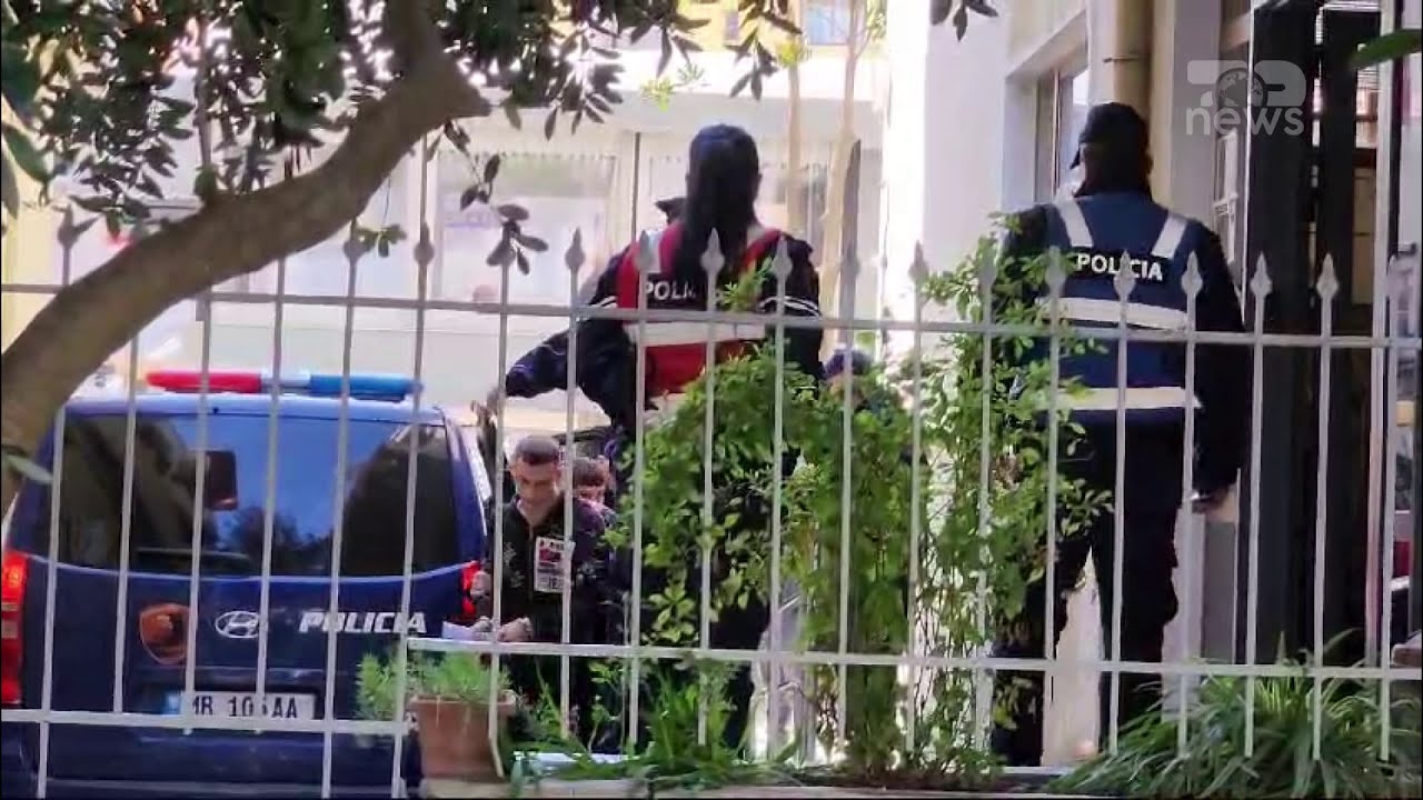 Top News/ Vrasja e 19-vjeçarit në Fier, dalin përpara gjykatës dy autorët
