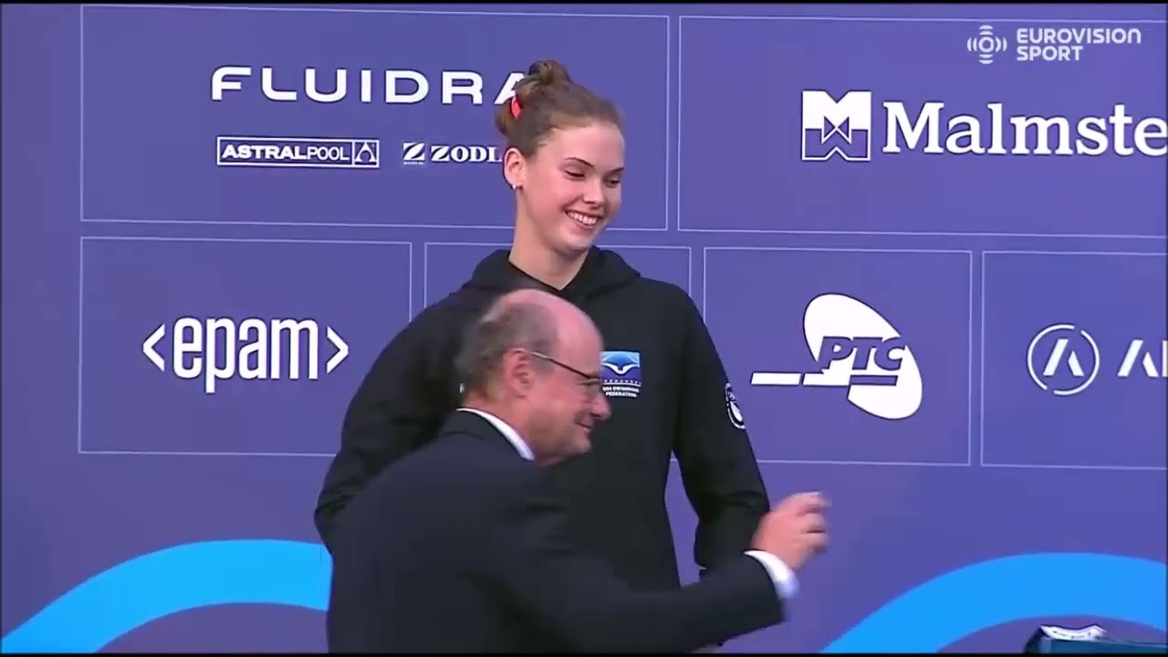 Lana Pudar dodjela medalja za 200m delfin