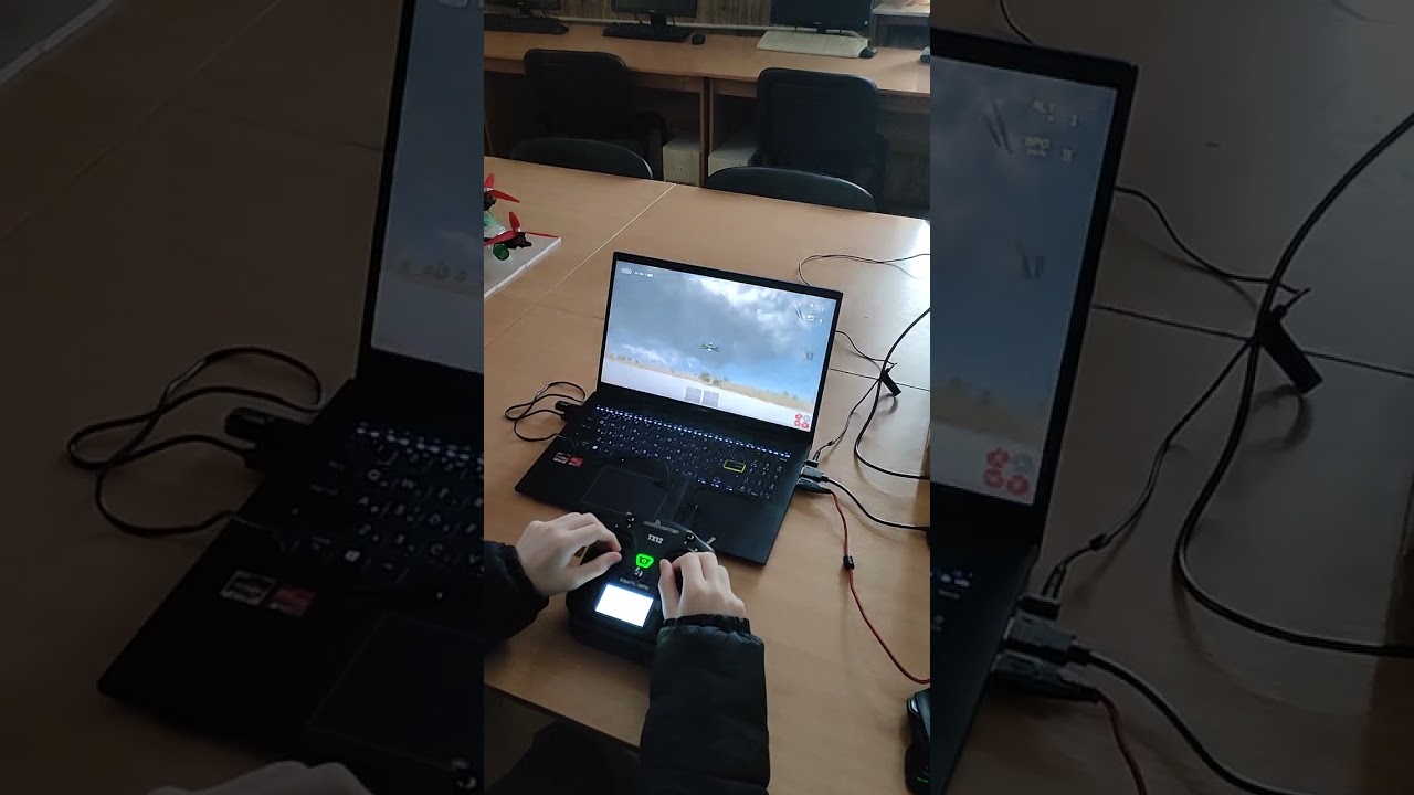 Літаємо на симуляторі