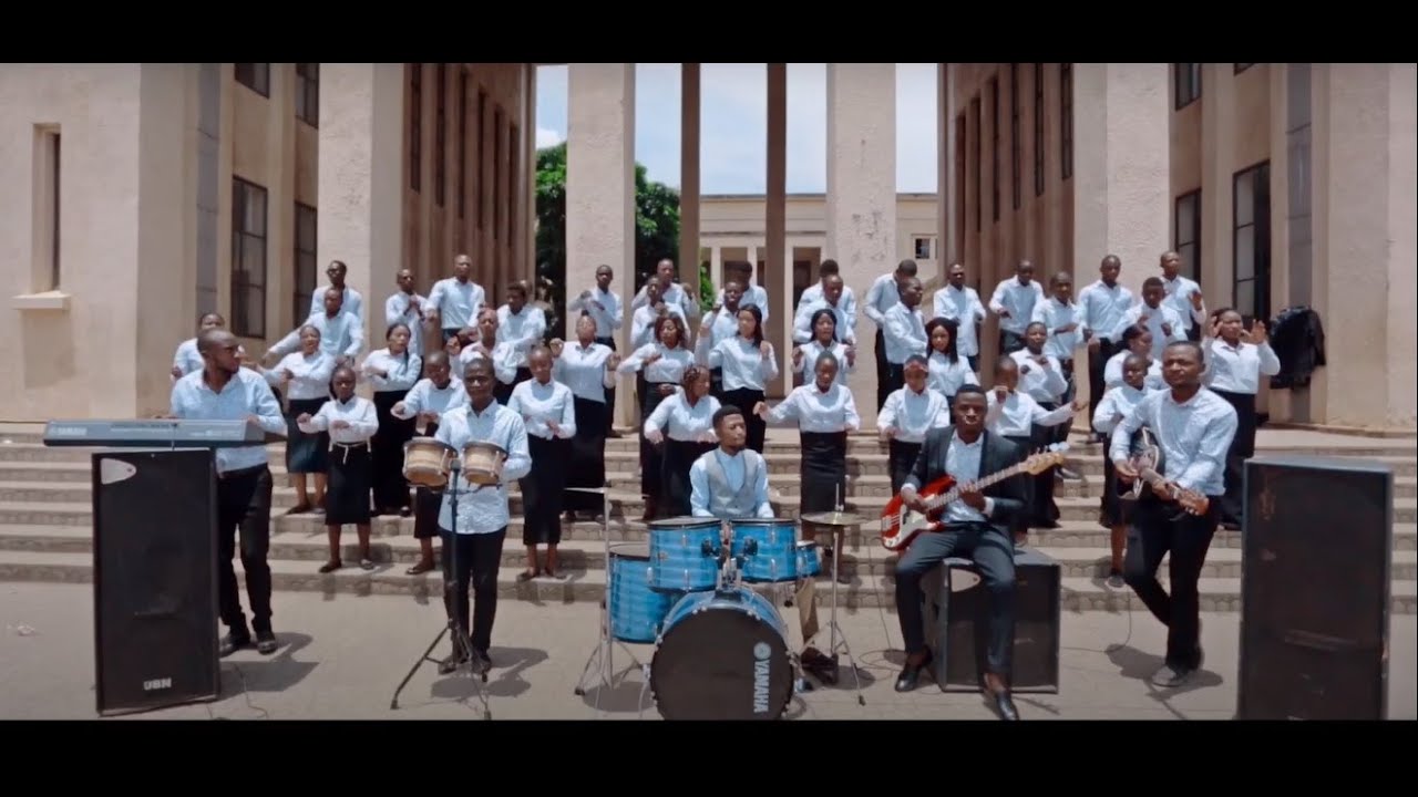 CHORALE CHRIST  ROI   KWA WEMA Clip Officiel