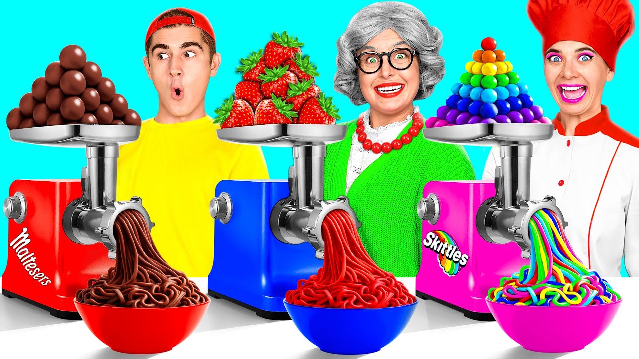 Eu vs Minha V&oacute; No Desafio De Culin&aacute;ria | Truques de Cozinha Incr&iacute;veis por BaRaDa Challenge