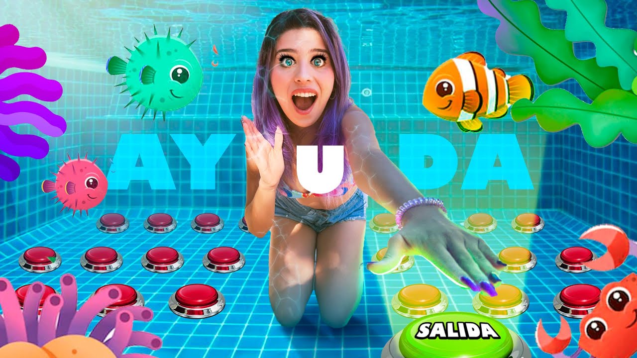 100 BOTONES MISTERIOSOS BAJO EL AGUA SOLO 1 PARA ESCAPAR| Leyla Star💫