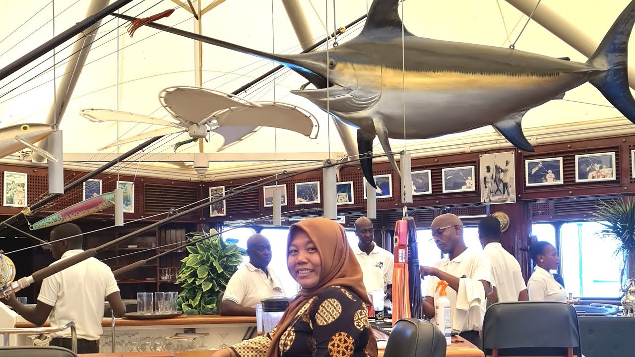 Makan siang di Resto Lagon 1 Dakar Senegal