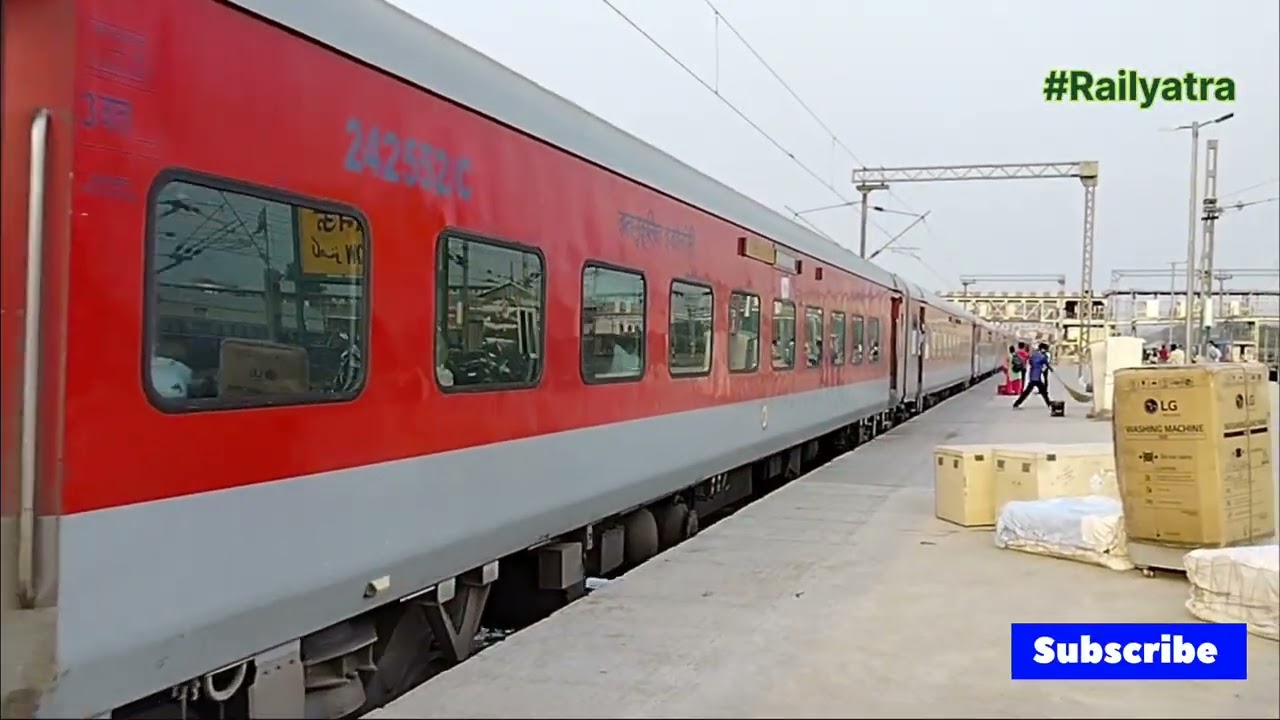 Departure of 14611- Shri mata vaishno devi katra weekly express| Lucknow Charbagh | Chain Pulling |