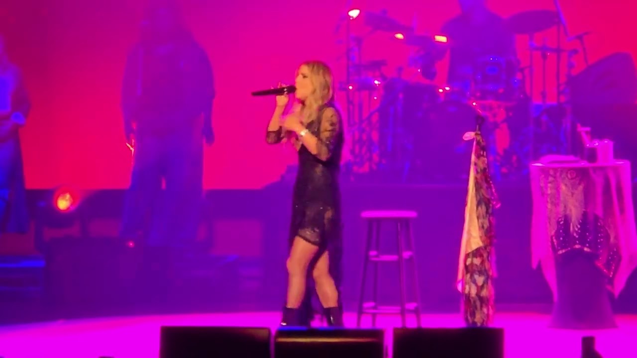 Jessica Simpson - I Wanna Love You Forever & Take My Breath Away (Live in Las Vegas) 11/8/25