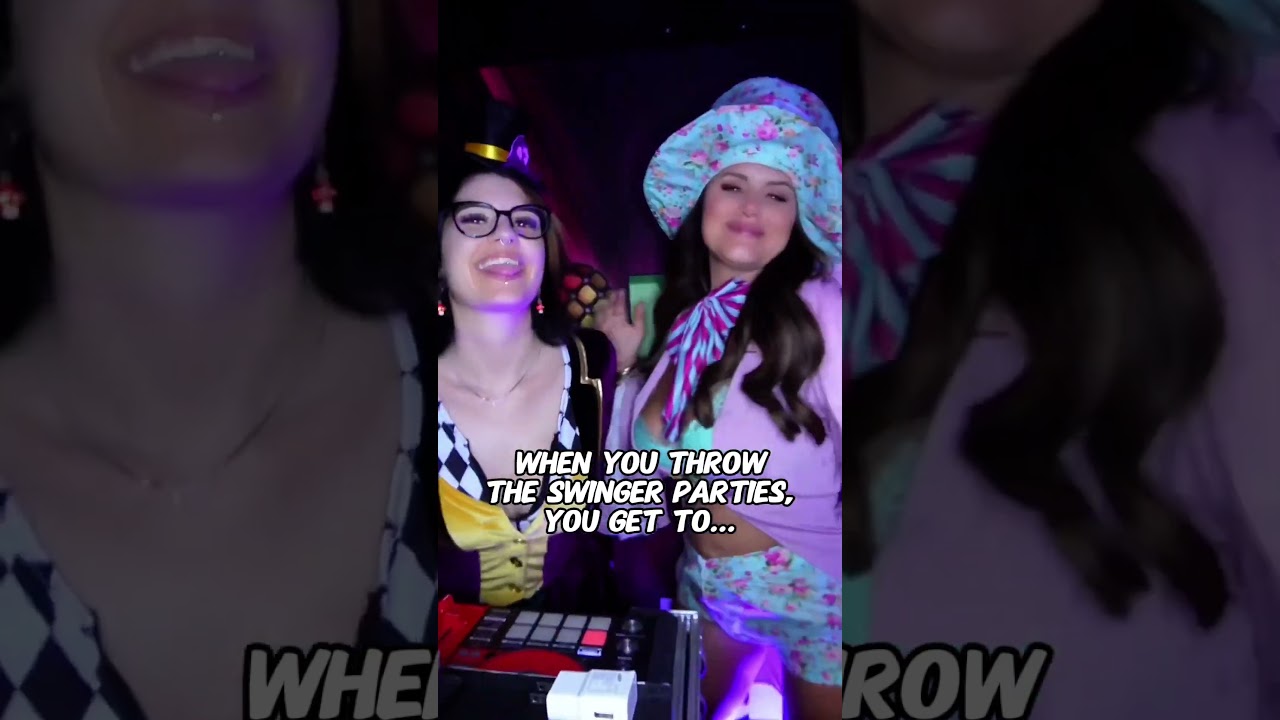 This dj transitions to 🍍 