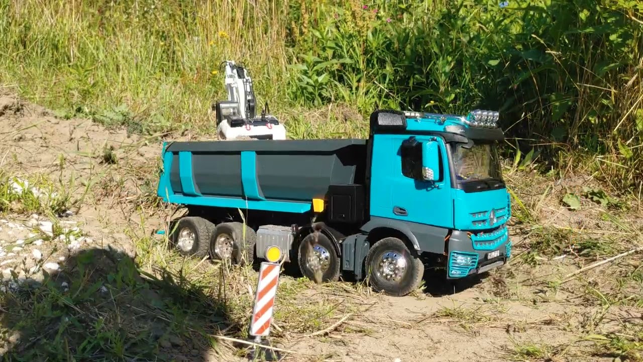 New RC Tamiya Mercedes Benz Arocs 4151 Tipper Truck