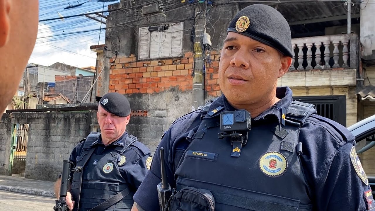 IOPE de saidinha e usando droga na pra&ccedil;a? Diretor Elias Junior