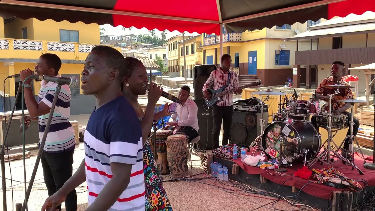 Daughters of Glorious Jesus, Yesu Fata ayeyie. live Gospel Music. Coastal band performing