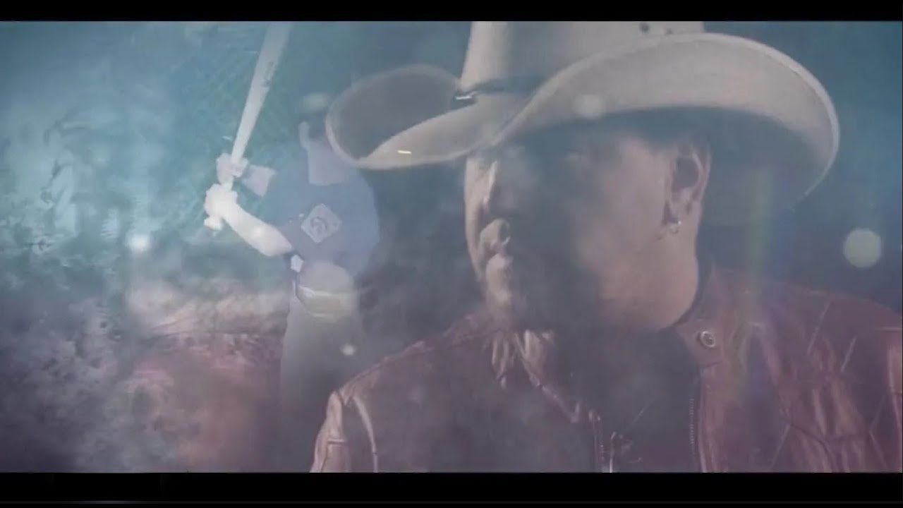 Jason Aldean - Rearview Town (Official Music Video)