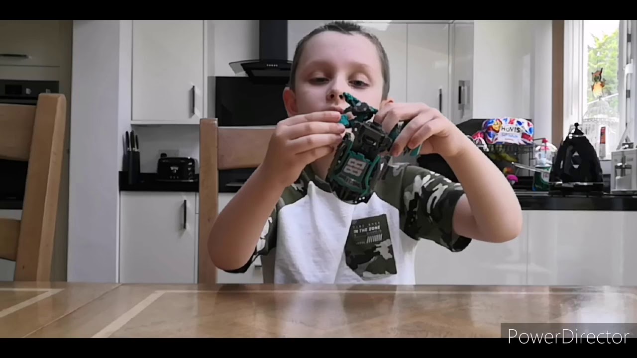 Roadbuster Studio Series 58 - Robot to car Transformation
