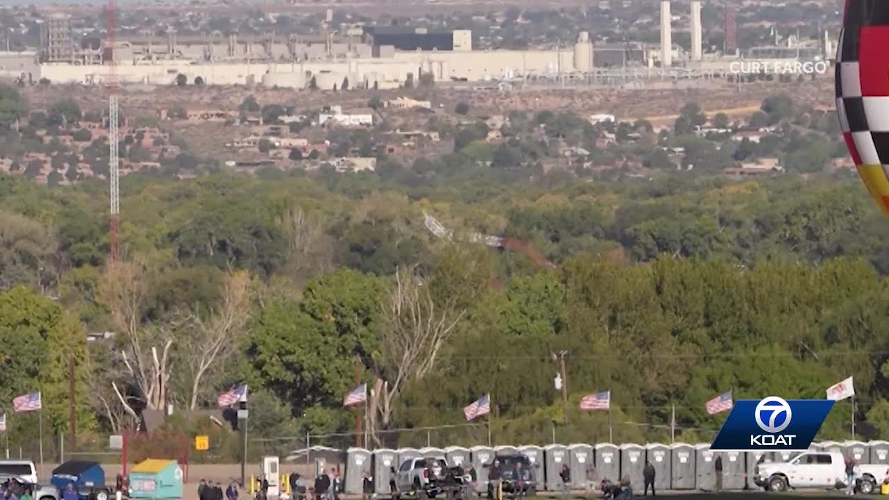WATCH: Tower collapses after balloon strike in Albuquerque