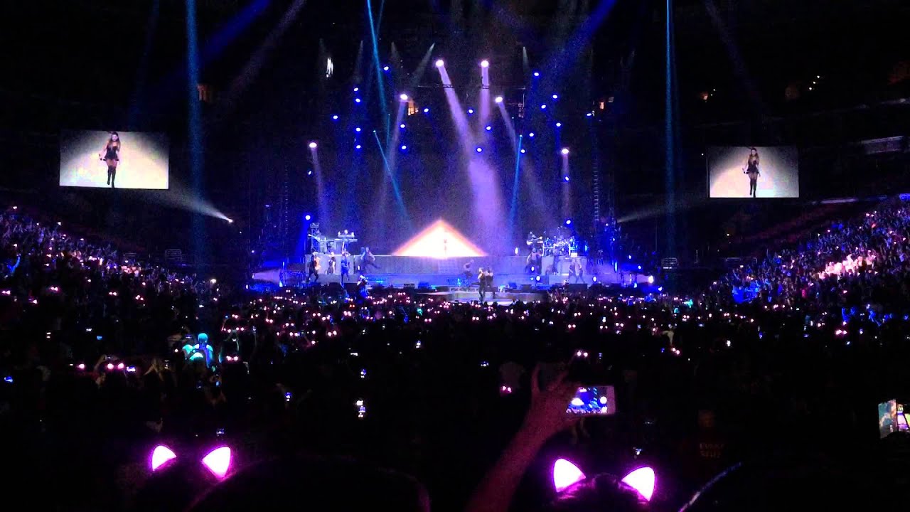 Ariana Grande - Intro + Bang Bang (Honeymoon Tour Philadelphia)