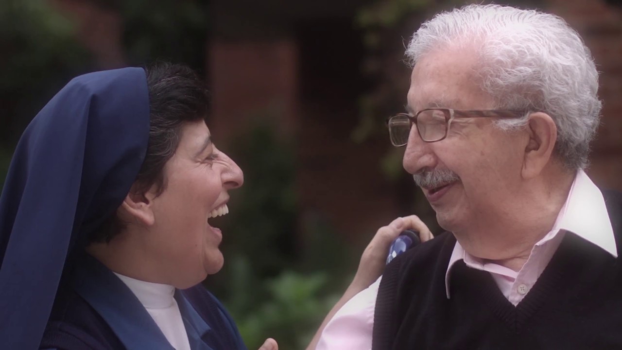 Hogar Sagrada Familia - Comercial