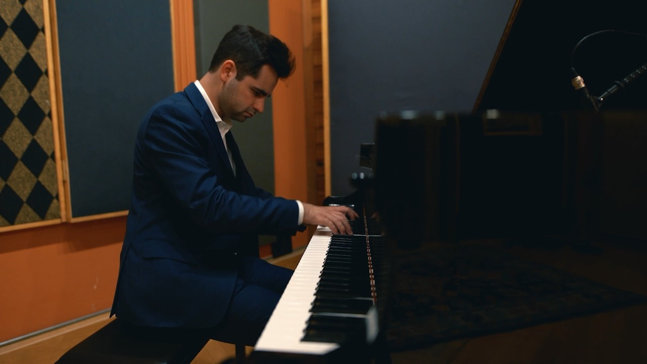 Can't Help Falling In Love - Matthew Zelenin (Piano Instrumental)