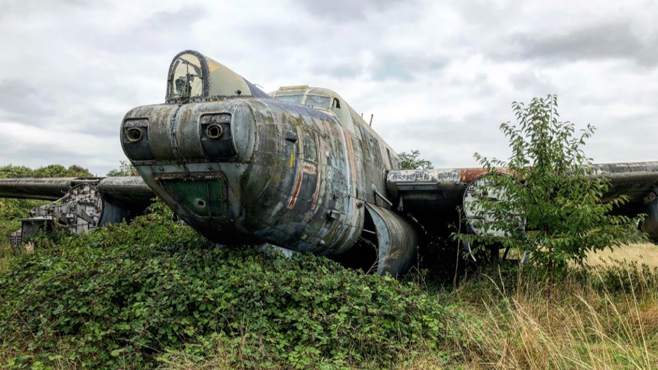 RETURN! ONBOARD ABANDONED AVRO SHACKLETON AIRCRAFT - LONG RANGE MARITIME PATROL *BONEYARD SALVAGE*