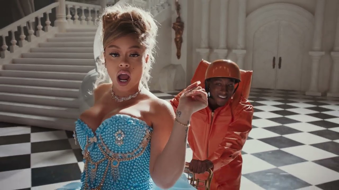 La colaboración más top de 2024: Just Eat, Christina Aguilera y Latto