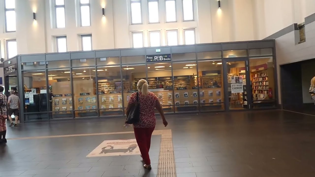 Bahnhof Bremerhaven Ankunft und weiterfahrt mit dem Bus zum Cruise center