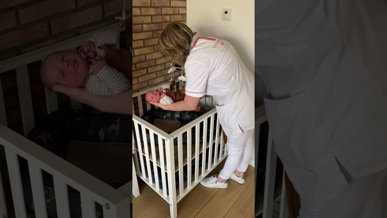 Kraamverzorgster Willeke aan het werk