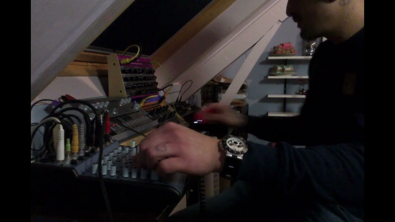 Model Cycles Behringer Crave and Nts1 