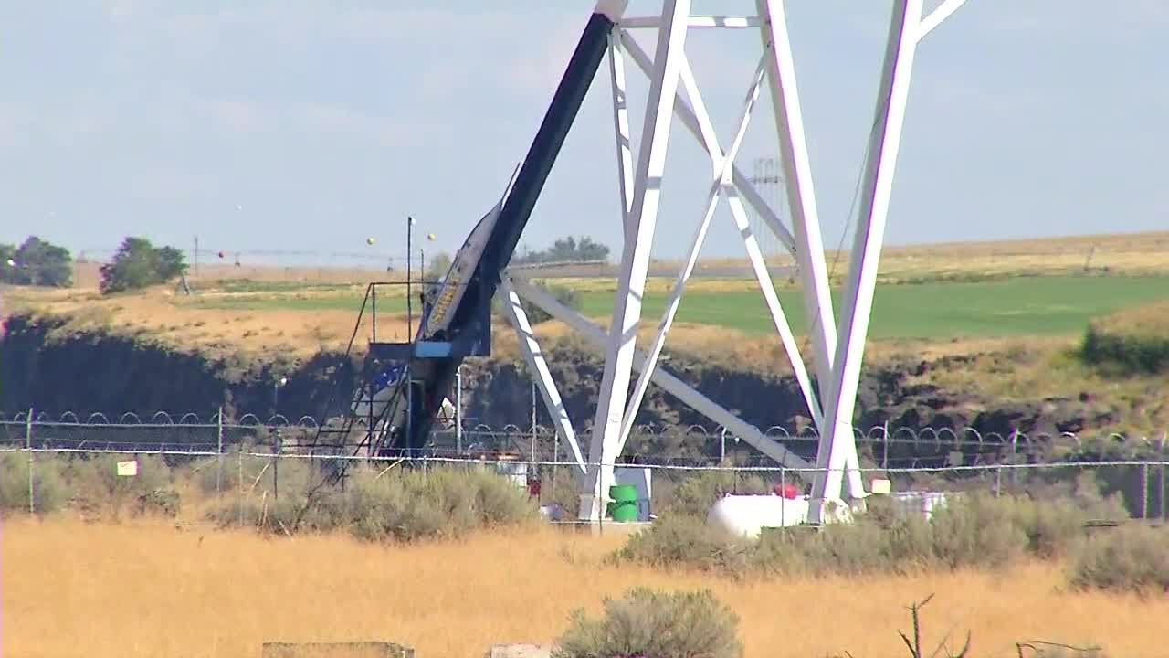Stuntman Jumps Snake River Canyon in Idaho